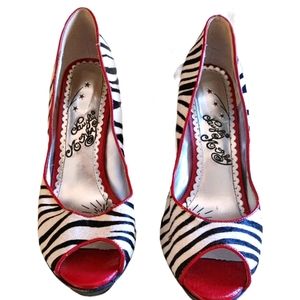 Pumps Naughty Monkey